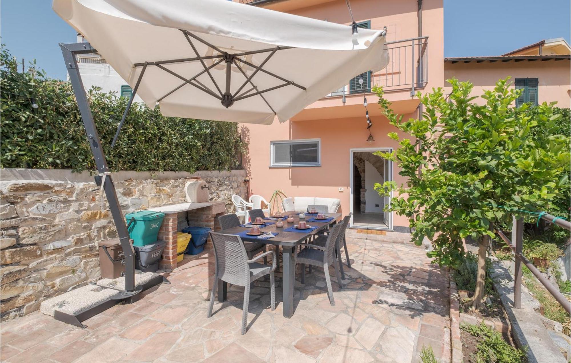 Nice Home In Borgo Doneglia With Kitchenette Borgo d'Oneglia Exterior foto